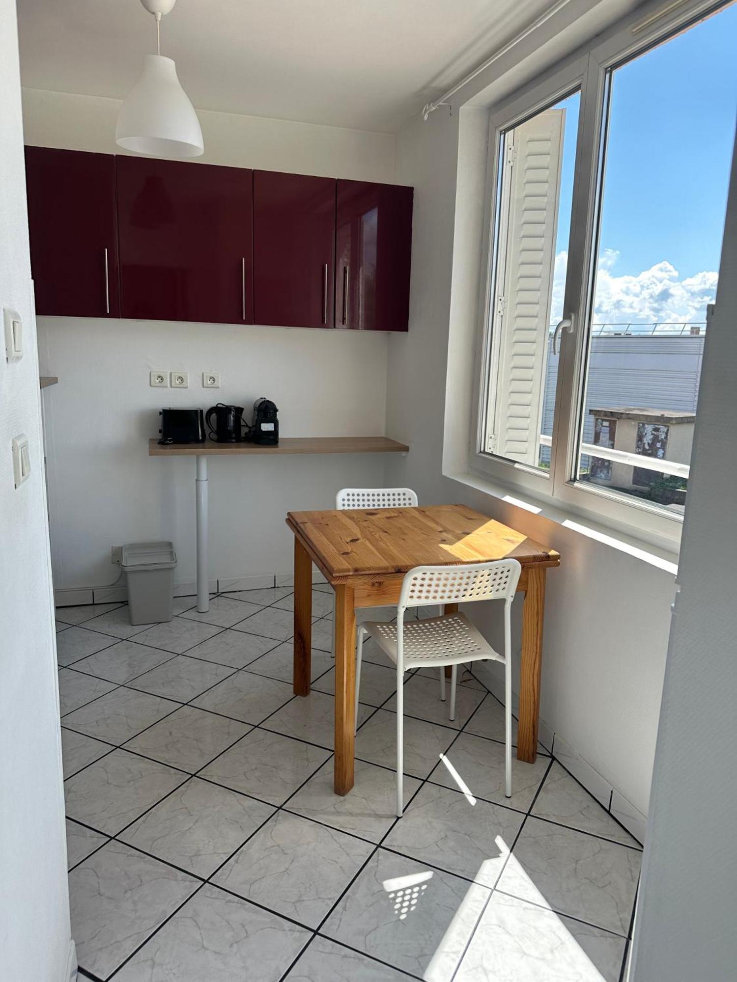 Appartement Joli T3 Avec Parking Prive
