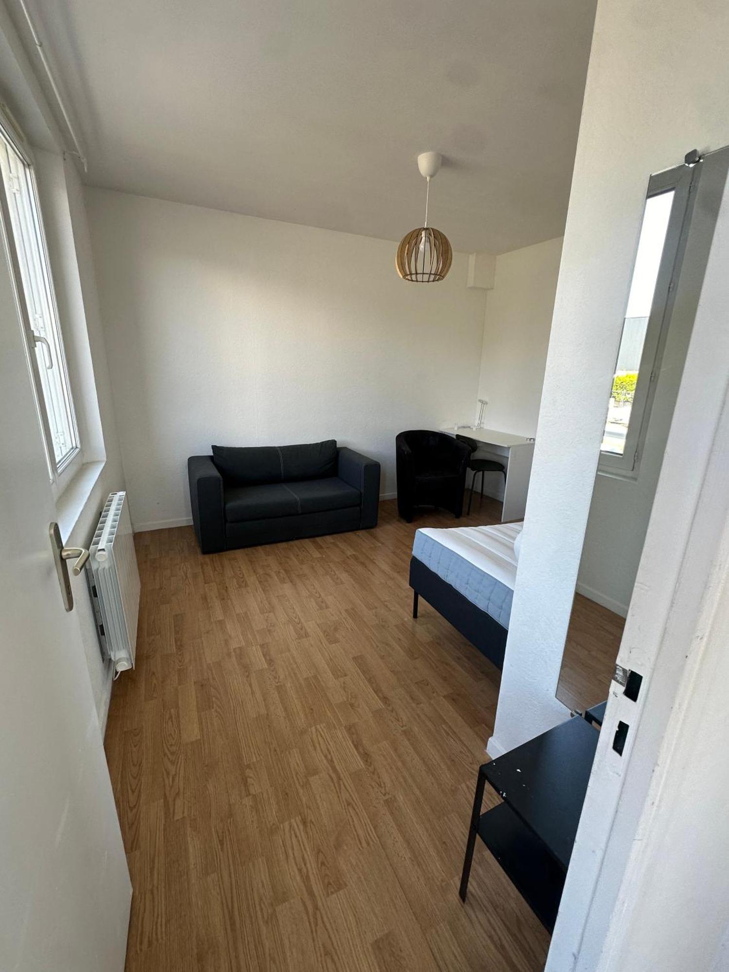Appartement Joli T3 Avec Parking Prive *